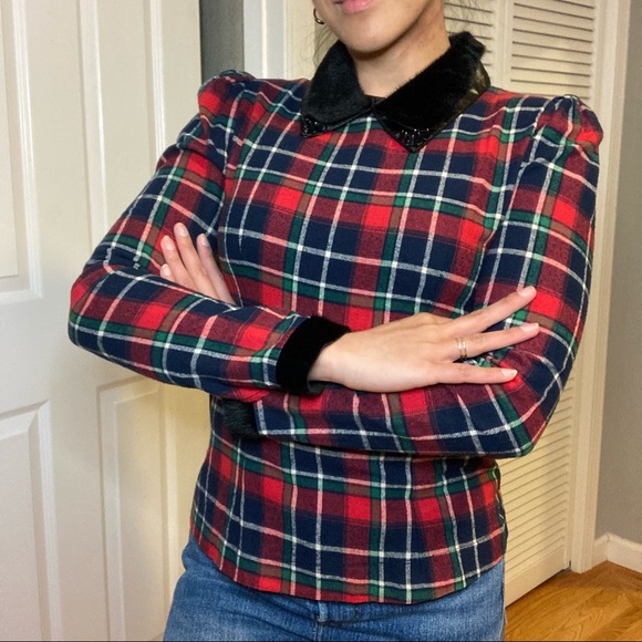 Shirt with fur studded collar in red plaid - Picture 2 of 6